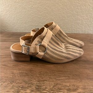 Lucky Brand Tan Mules with Buckle